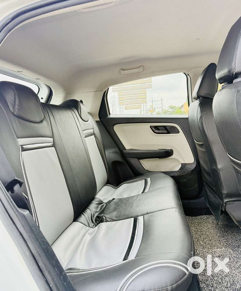 Tata Altroz 1.2 Xe Plus Petrol, 2021, Petrol