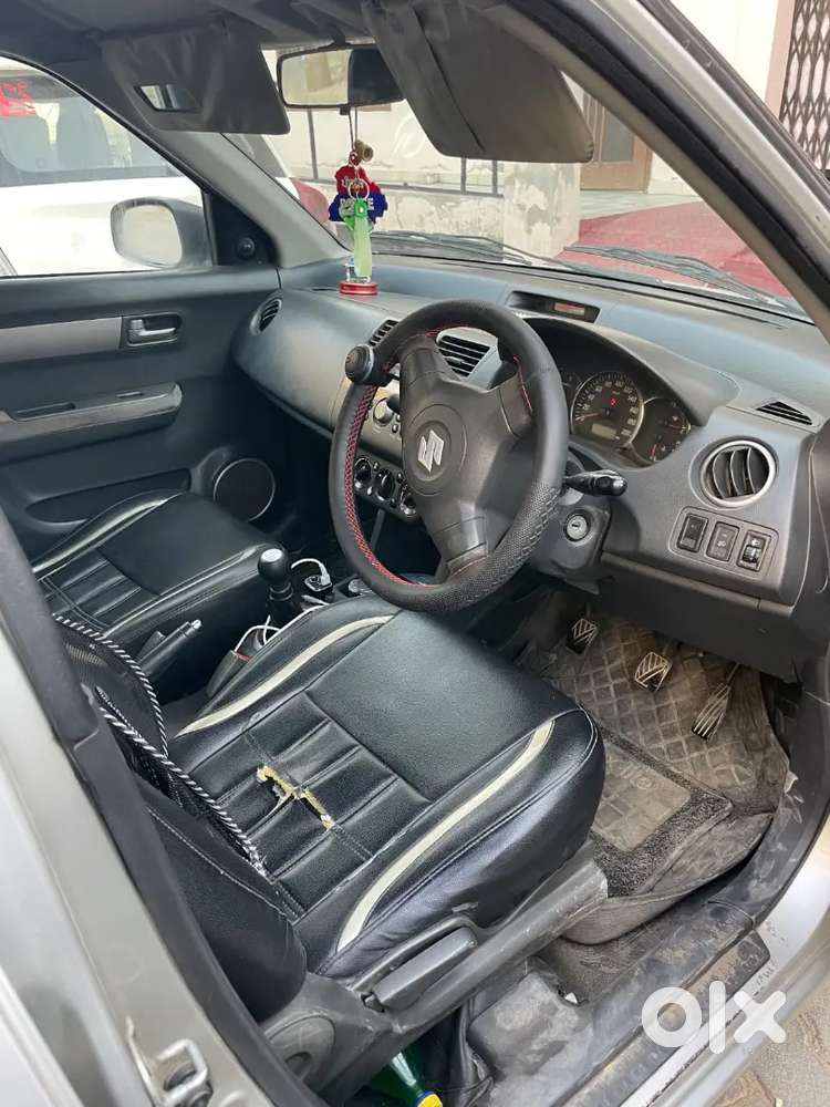 Maruti Suzuki Dzire 2009
4 Set Of Sony Speakers As Gift