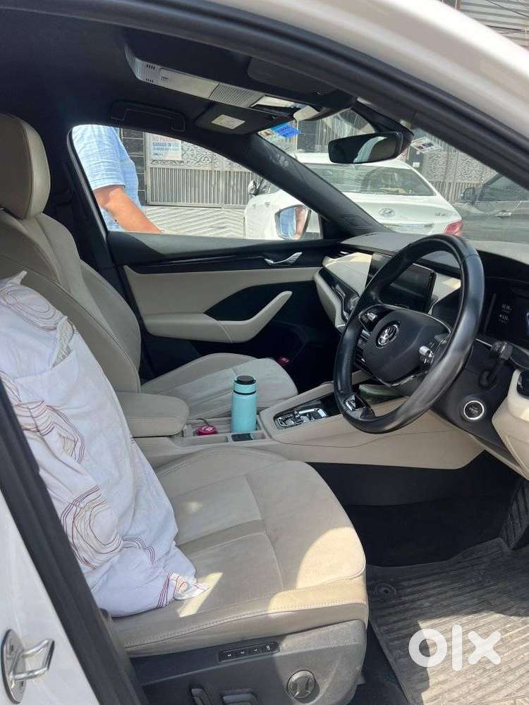 Skoda Octavia 2.0 L K Tsi At, 2022, Petrol