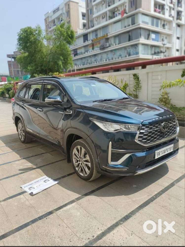 Toyota Innova Hycross 2.0 Zx Hybrid 7 Str, 2023, Petrol