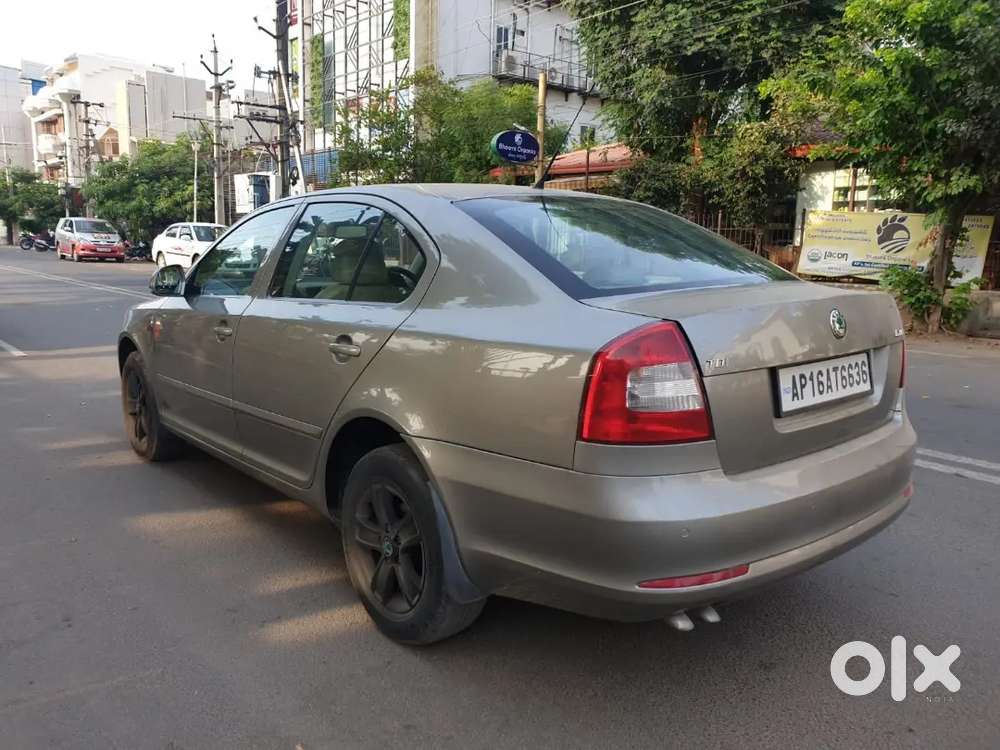 Skoda Laura 2.0 Ambiente 2010