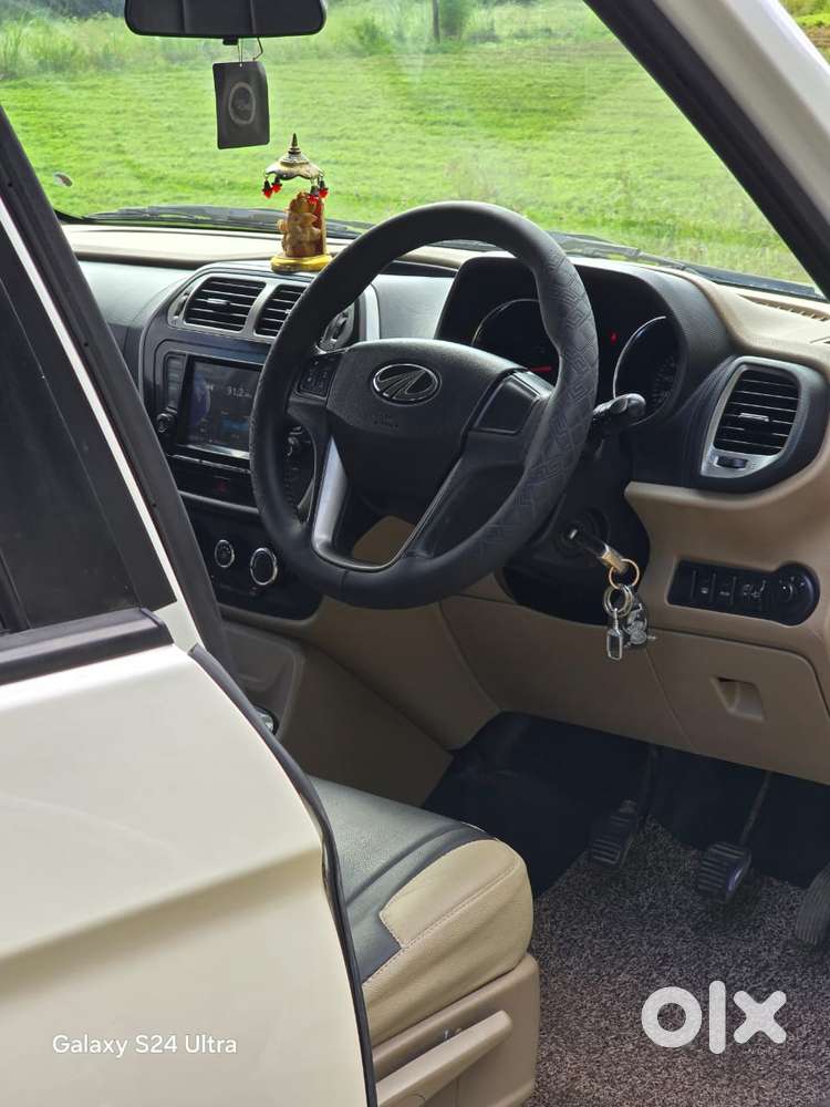 Mahindra Tuv 300 T10, 2020, Diesel