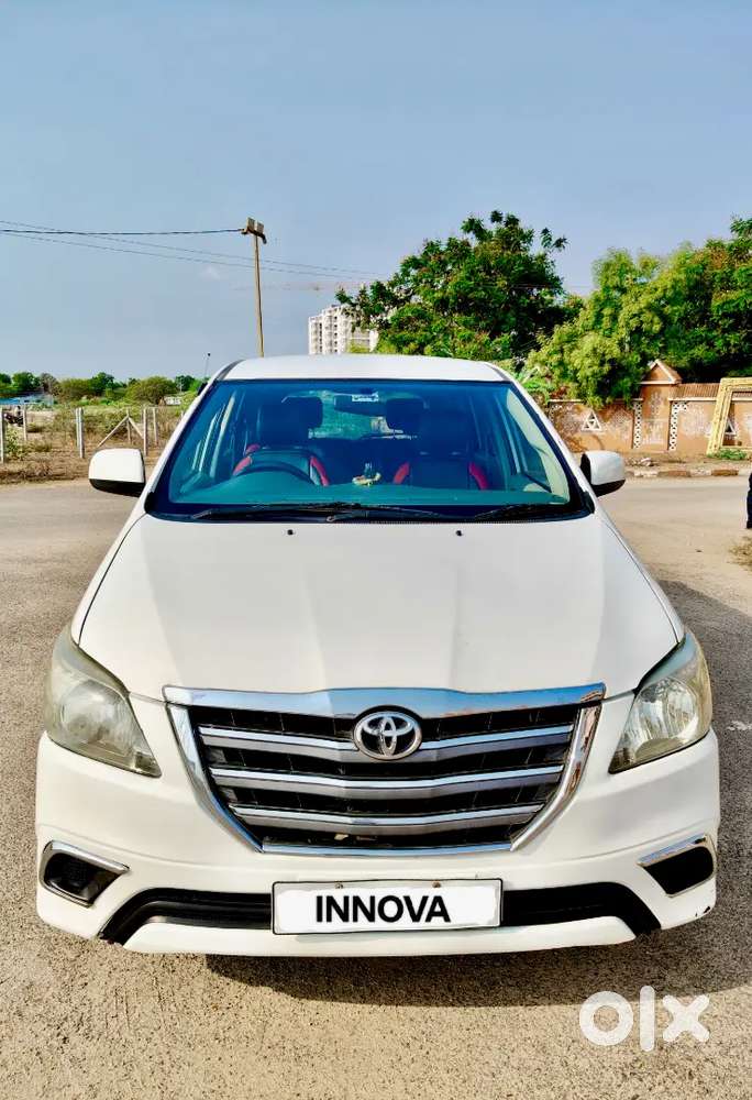 Toyota Innova Car