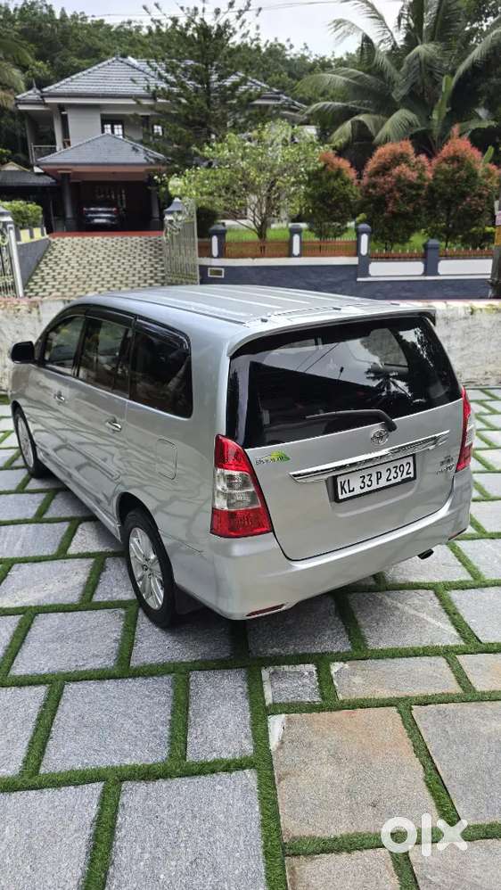 Toyota Innova 2013 3rd Owner