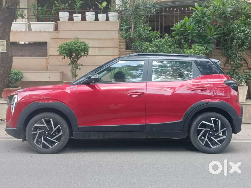 Mahindra Xuv 3xo Ax7l 1.2 Petrol At (pg), 2026, Petrol