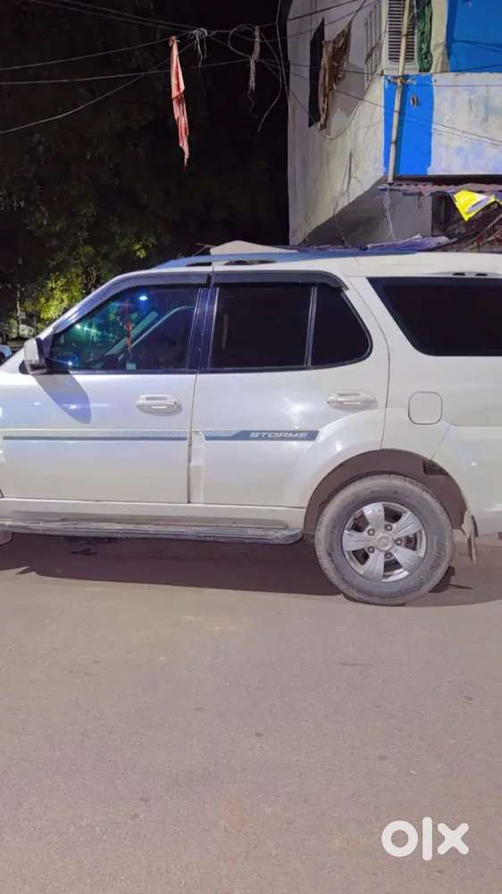 Tata Safari Storme 2018