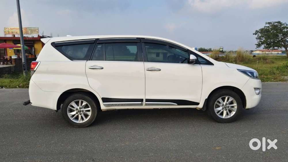 Toyota Innova Crysta 2.4 G Mt, 2017, Diesel