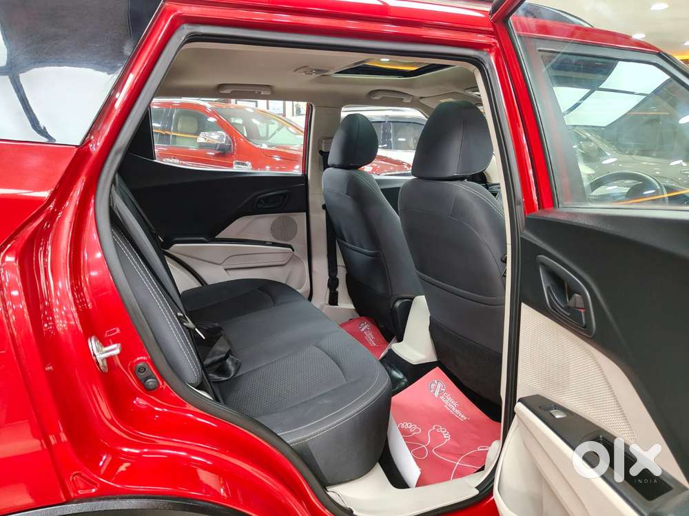 Mahindra Xuv300 1.2 W6 Amt Petrol, 2022, Petrol