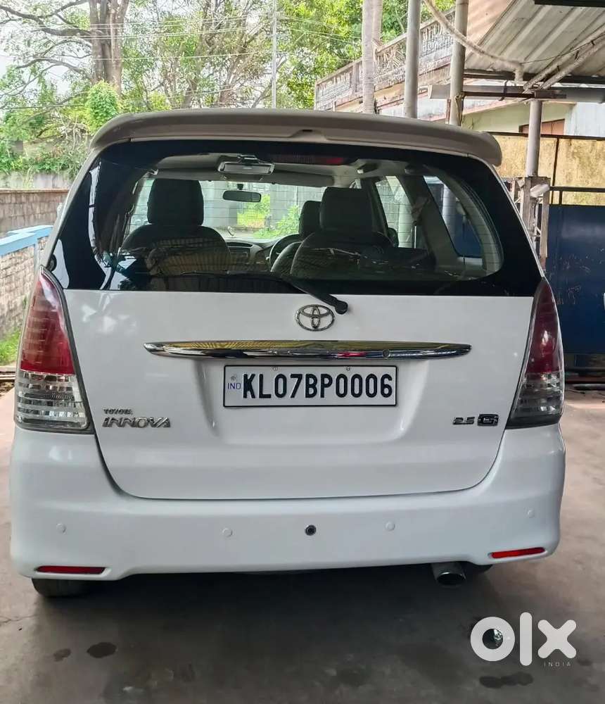 Toyota Innova 2010