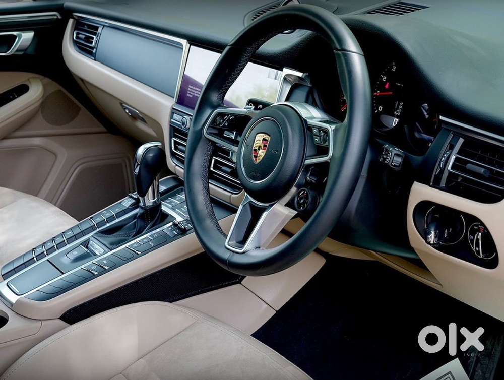 Porsche Macan 2021 /bmw X5 2021 M40i Petrol
