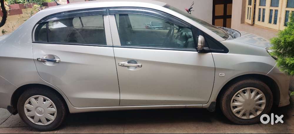 Honda Amaze , Petrol 2015 , 2nd Owner Good Condition