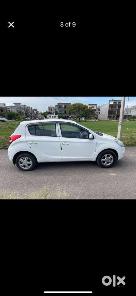Hyundai Petrol Manual 2012