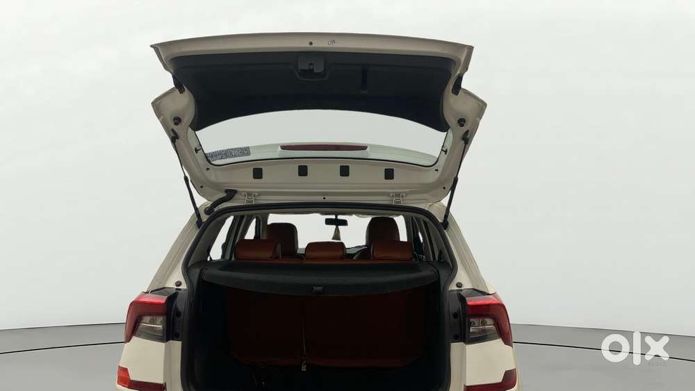 Skoda Kushaq 1.0 Tsi Ambition, 2022, Petrol