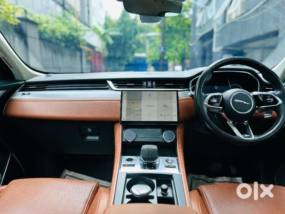 Jaguar F-pace 2.0 R Dynamic S, 2022, Petrol
