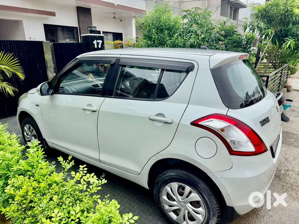 Maruti Suzuki Swift 2015 (november)