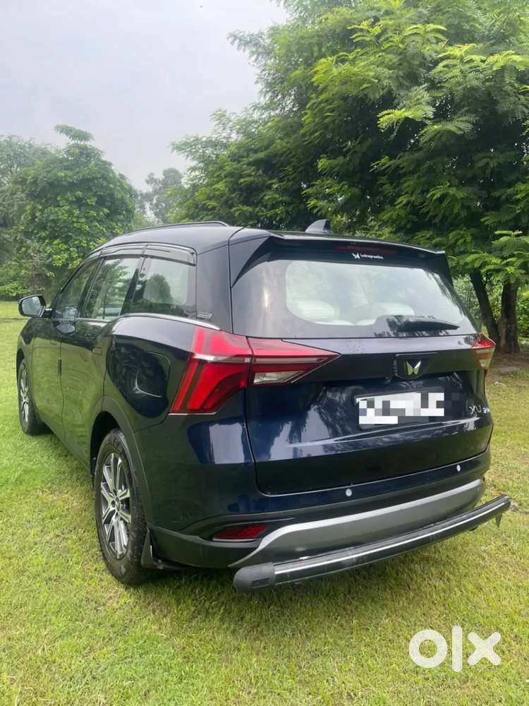 Mahindra Xuv700 2.0 Ax 7 Petrol At Str, 2023, Petrol