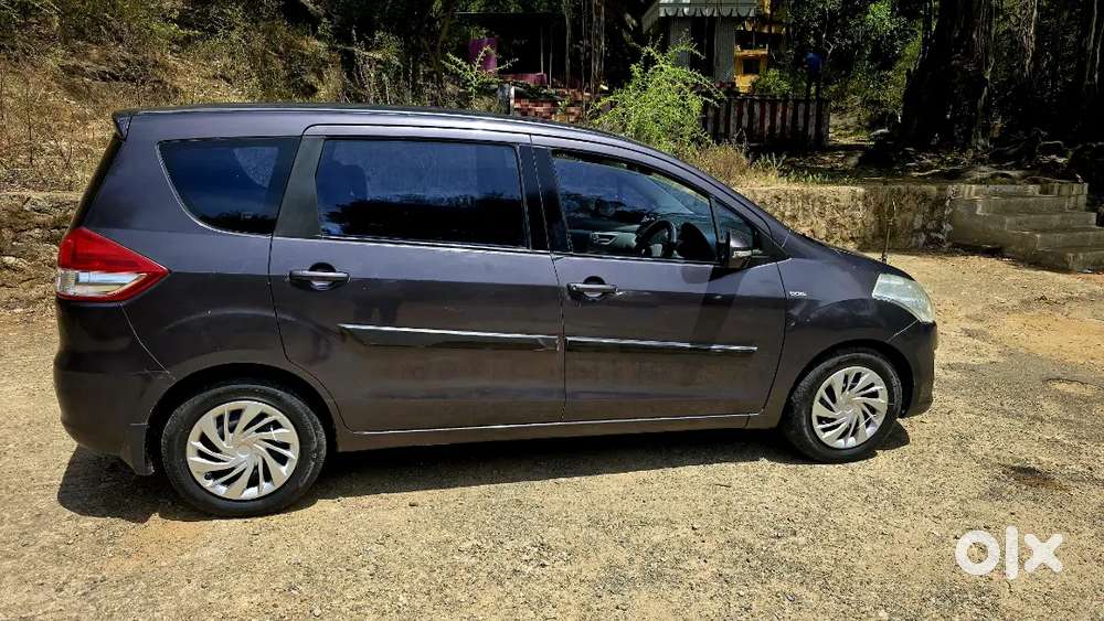 Maruti Suzuki Ertiga 2013 Diesel 154000 Km Driven Ins Live Tyre 80%