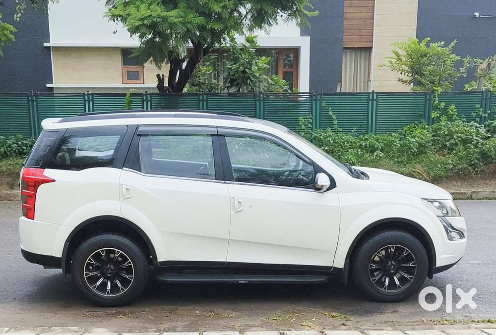 Mahindra Xuv500 2.2 W10 Sportz Edition At, 2017, Diesel