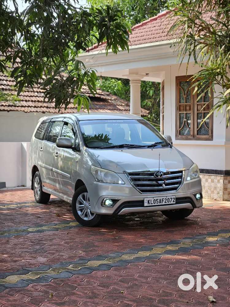 Toyota Innova 2012 Diesel Well Maintained