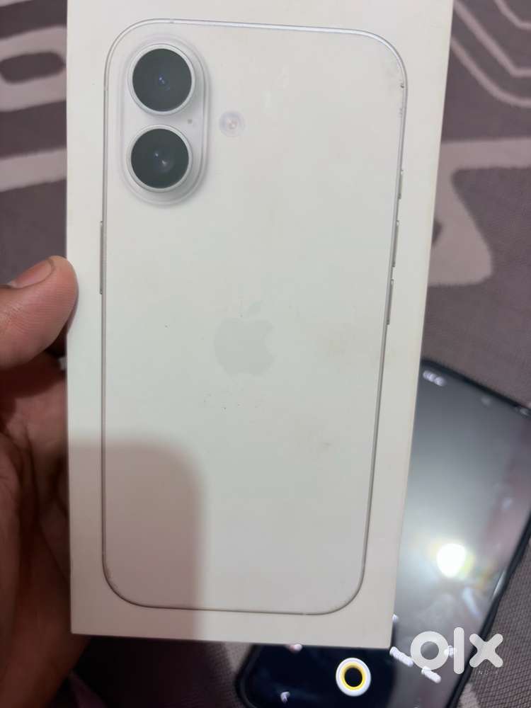 I phone 17 , new condition , 4.5 month old