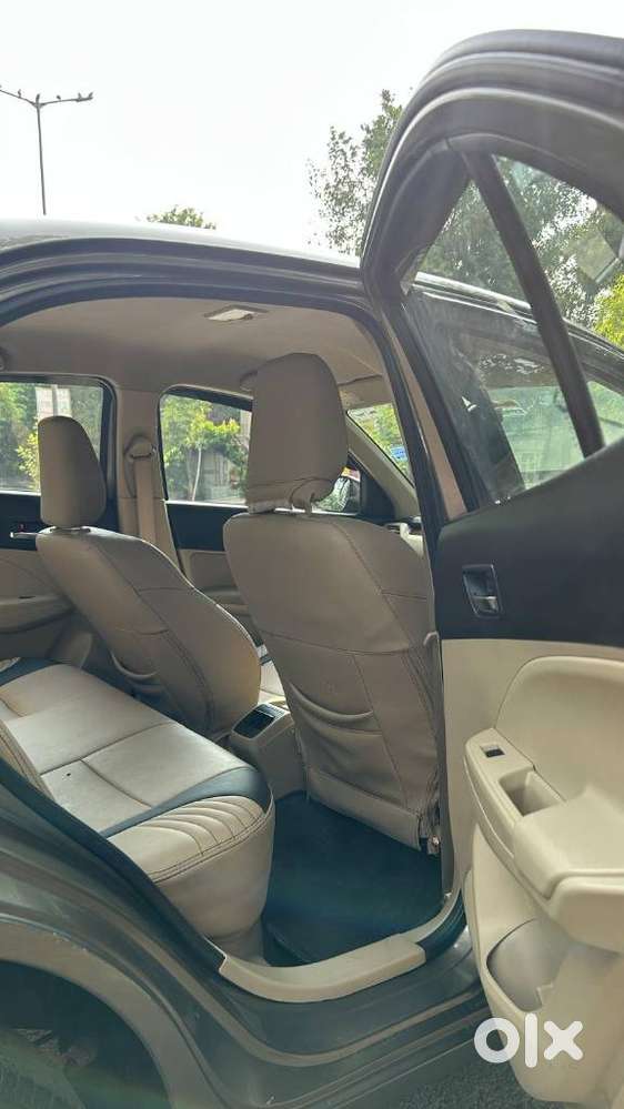 Maruti Suzuki Swift Dzire Vxi Optional, 2017, Petrol