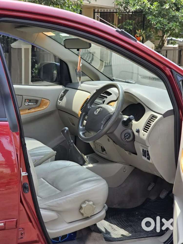 Toyota Innova 2011 Diesel 115000 Km Driven