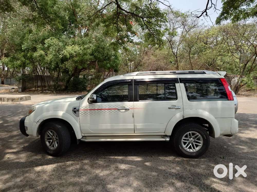 Ford Endeavour Diesel AT 2011 model