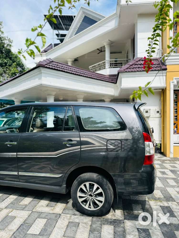 Toyota Innova Diesel 2015