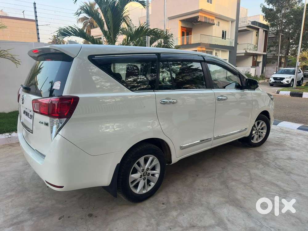 Toyota Innova Crysta 2018