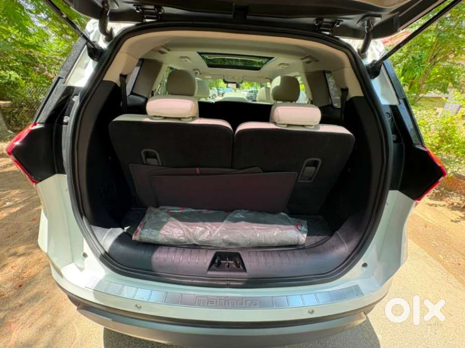 Mahindra Xuv700 2.2 Ax 7 Diesel At Luxury Pack Str Awd, 2022, Diesel