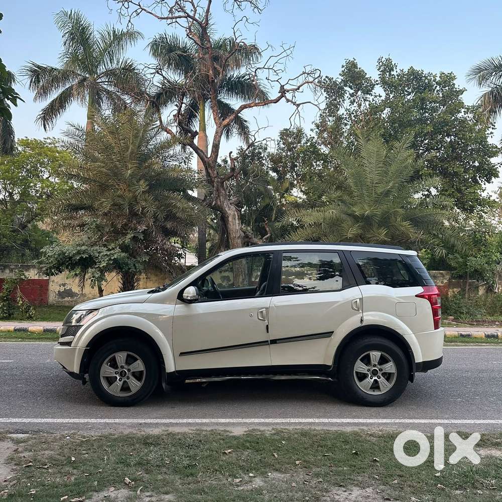 Mahindra Xuv500 W8 Dual Tone, 2015, Diesel