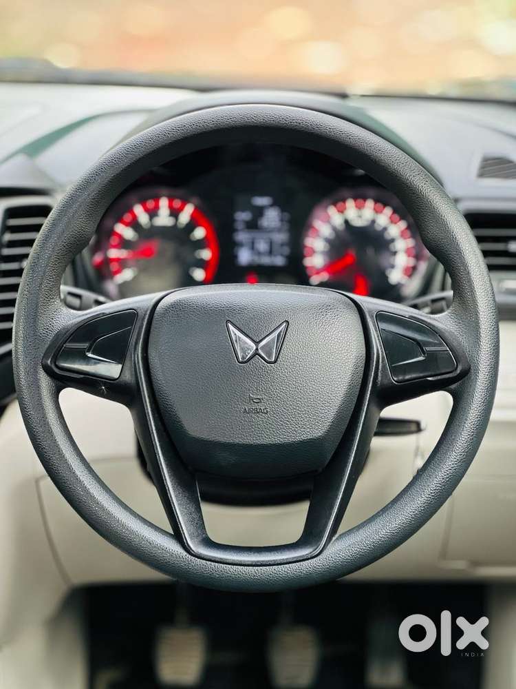 Mahindra Xuv300 W4, 2024, Petrol