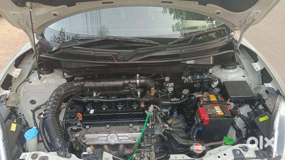 Maruti Suzuki Swift Vxi + Manual, 2023, Petrol