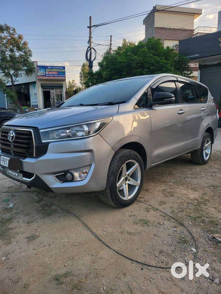 Toyota Innova Crysta 2.4 Gx Mt 8s, 2017, Diesel
