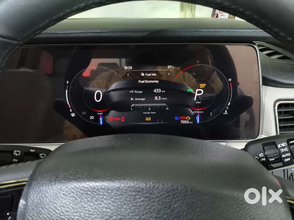 Mahindra Xuv700 2.0 Ax 7 Petrol At Luxury Pack Str, 2025, Petrol