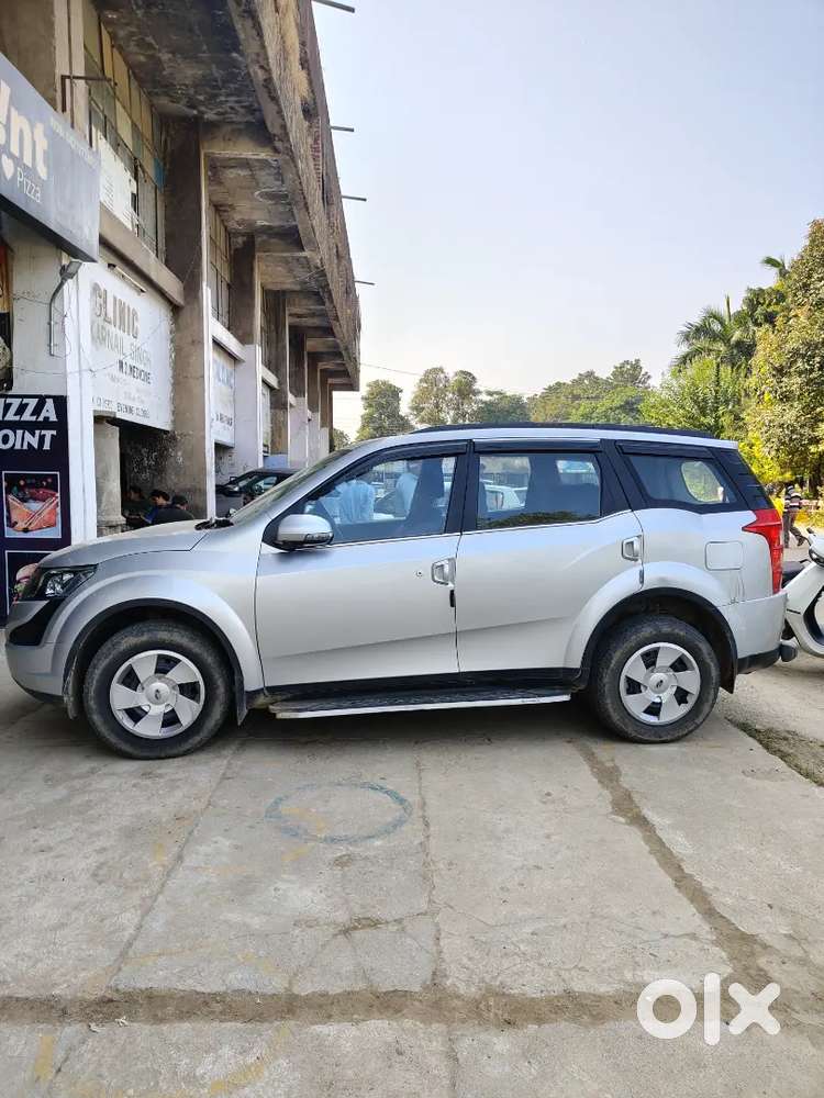Mahindra Xuv500 2017 Diesel 70000 Km Driven