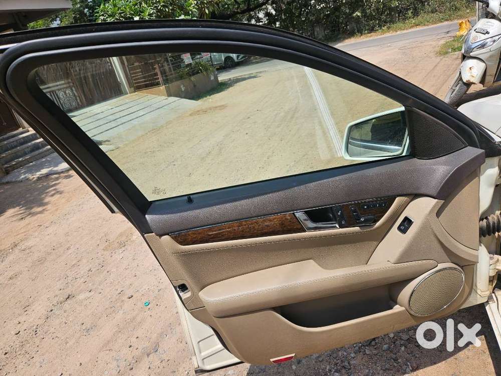 Mercedes-benz C-class 2011