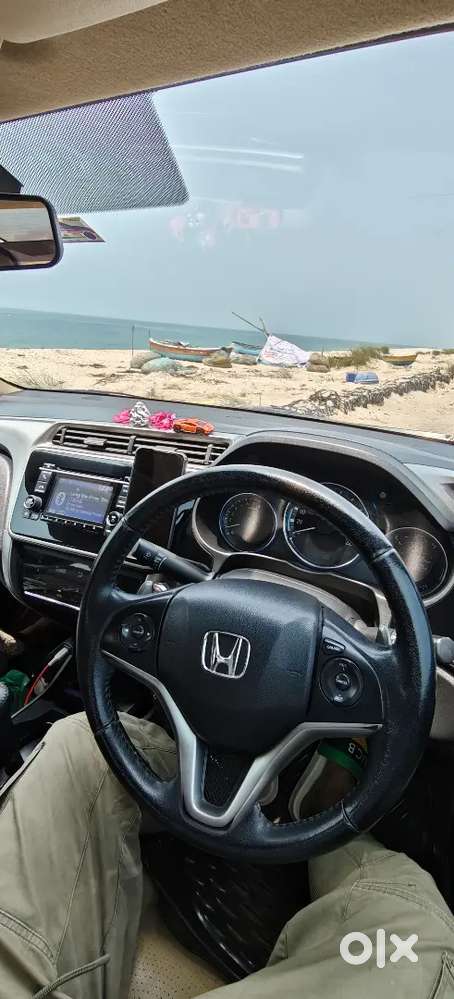 Honda City 2015 Petrol Topend Cvt 42kms