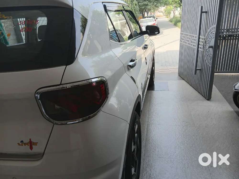 2nd Owner, Sx Top Model , Fully Insured , With Sunroof