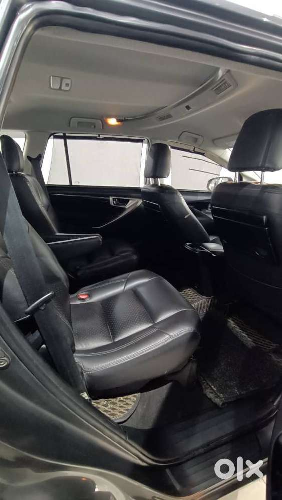 Toyota Innova Crysta 2.4 V 7 Str, 2017, Diesel