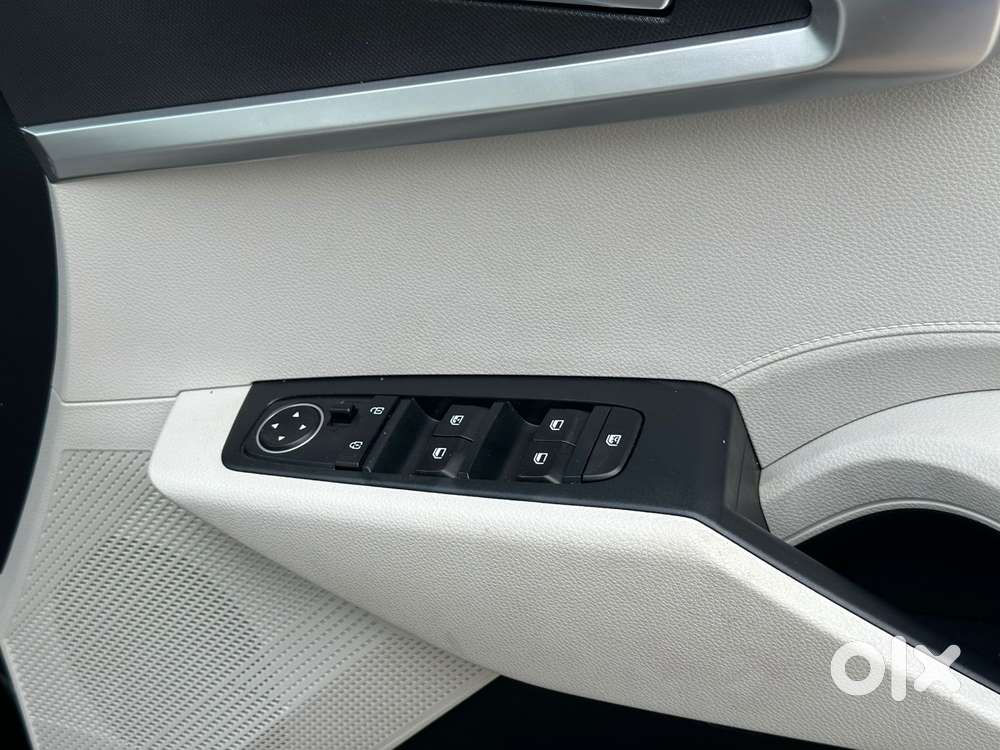 Kia Carens 1.5 Luxury Plus Turbo Dct 7 Str, 2025, Petrol