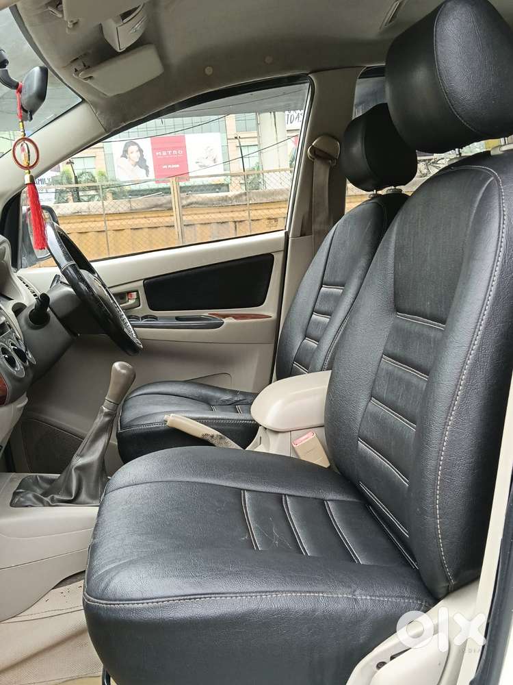 Toyota Innova 2.5 G (diesel) 8 Seater, 2011, Diesel
