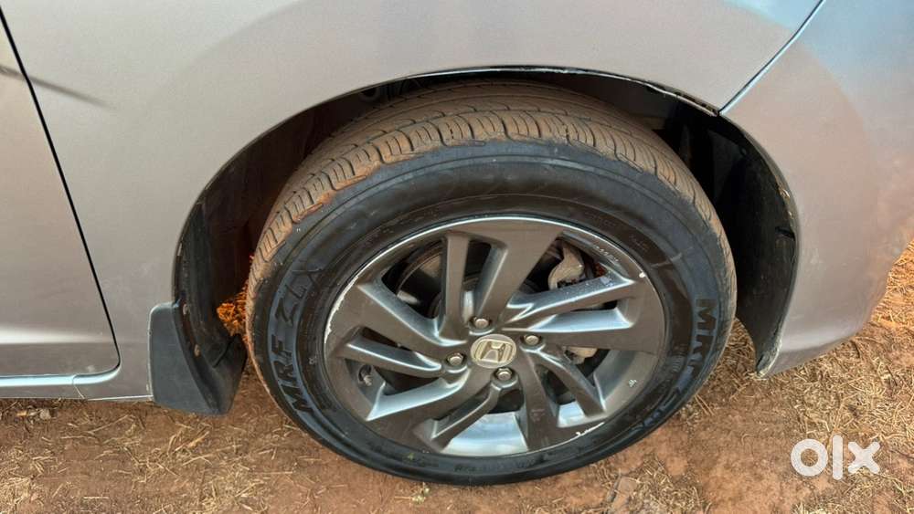 Honda Jazz 2021 Variant Petrol