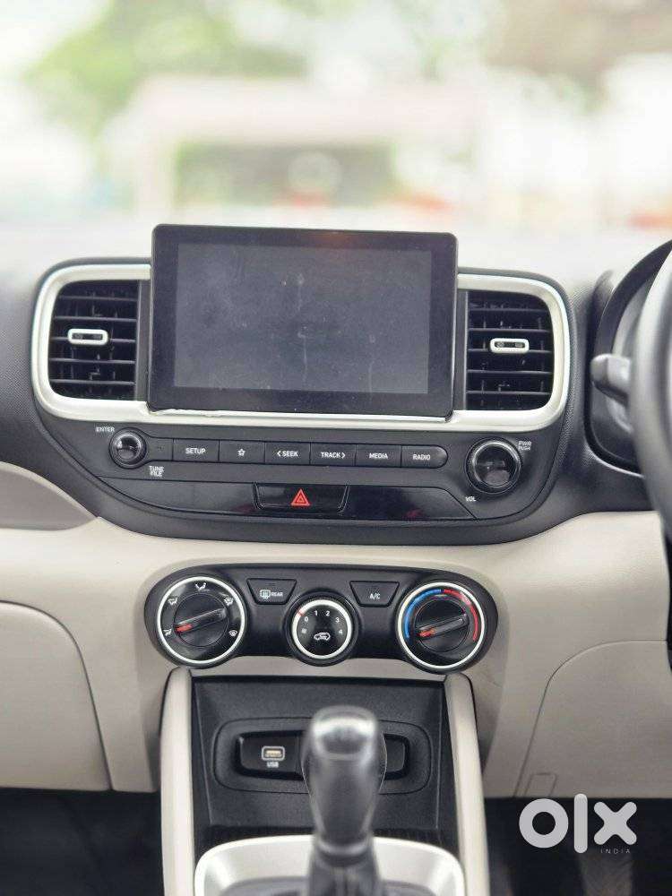 Hyundai Venue S 1.2 Petrol, 2023, Petrol