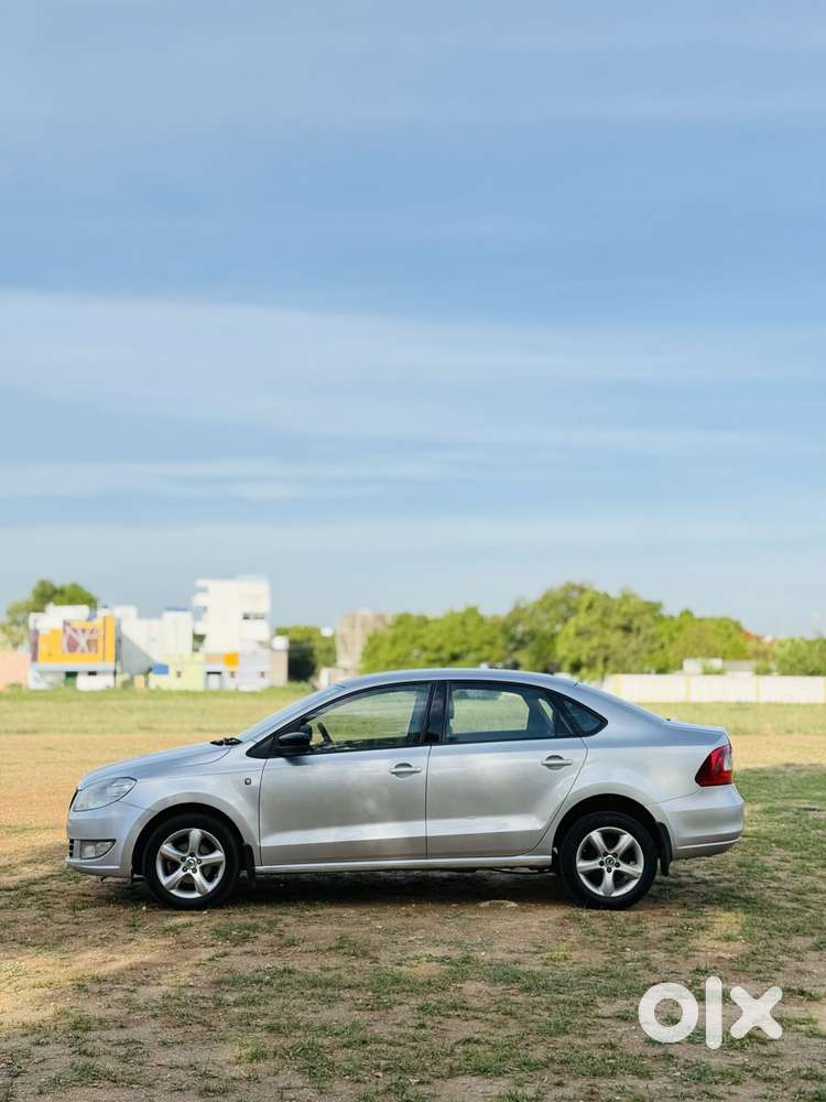 Skoda Rapid Elegance 1.6 Tdi Cr Manual, 2013, Diesel