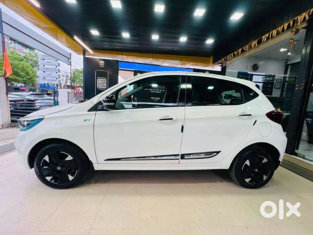 Tata Tiago Xza, 2018, Petrol