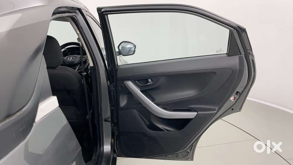 Tata Nexon 1.2 Revotron Xm (s), 2022, Cng & Hybrids