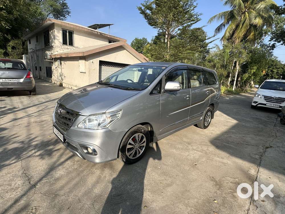 Toyota Innova 2.5 Zx 7 Str Bs-iv, 2015, Diesel