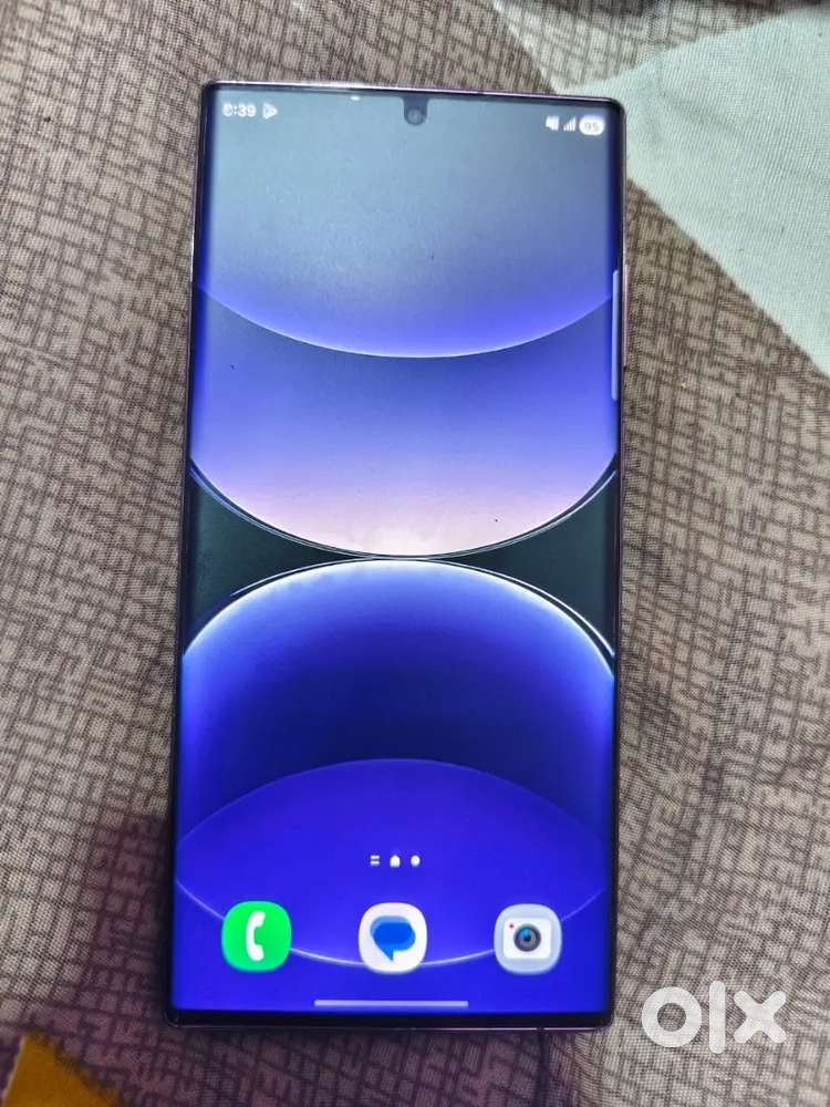 Good condushan phone box and charger avlabe