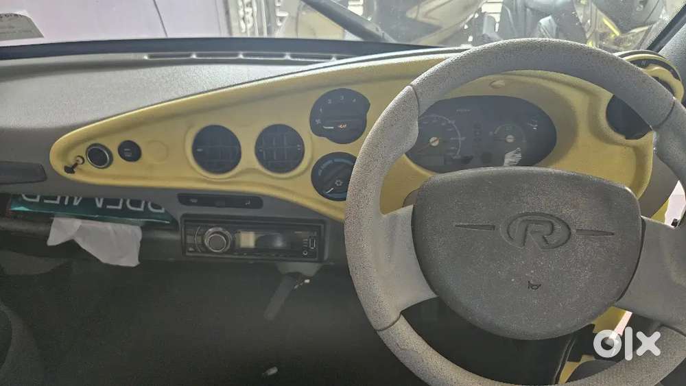 Mahindra REVAi AC 2011